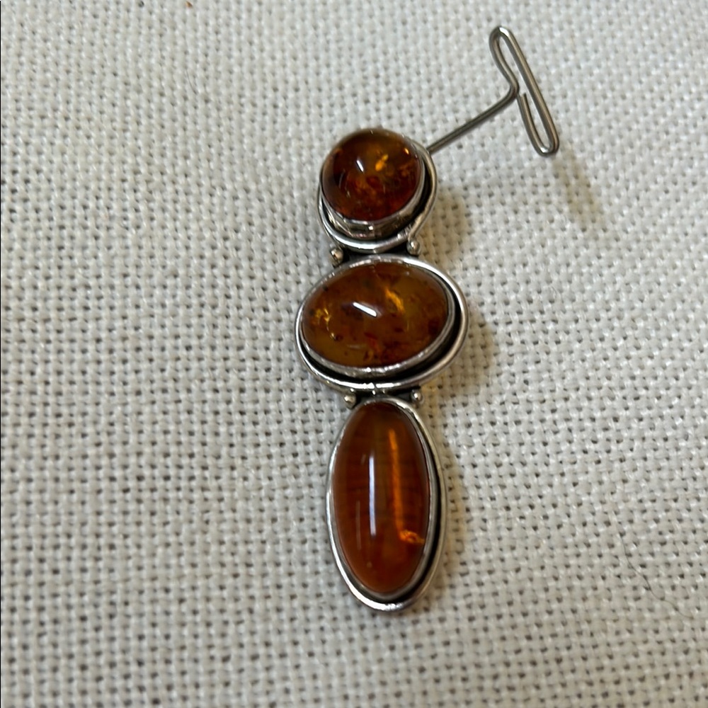 Elegant Silver and Amber Drop Pendant